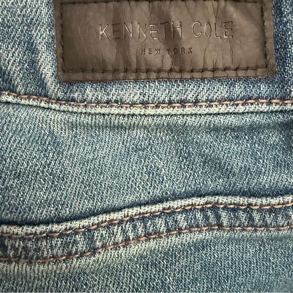 Kenneth Cole Women's Size 4 Straight Leg Blue Jeans Button Fly Distressed Denim - Picture 7 of 8